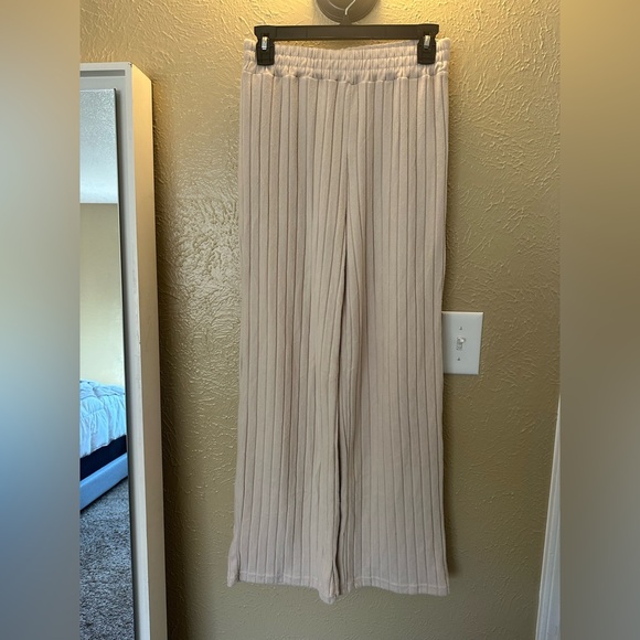 SHEIN Cream Ribbed Set - Picture 4 of 4